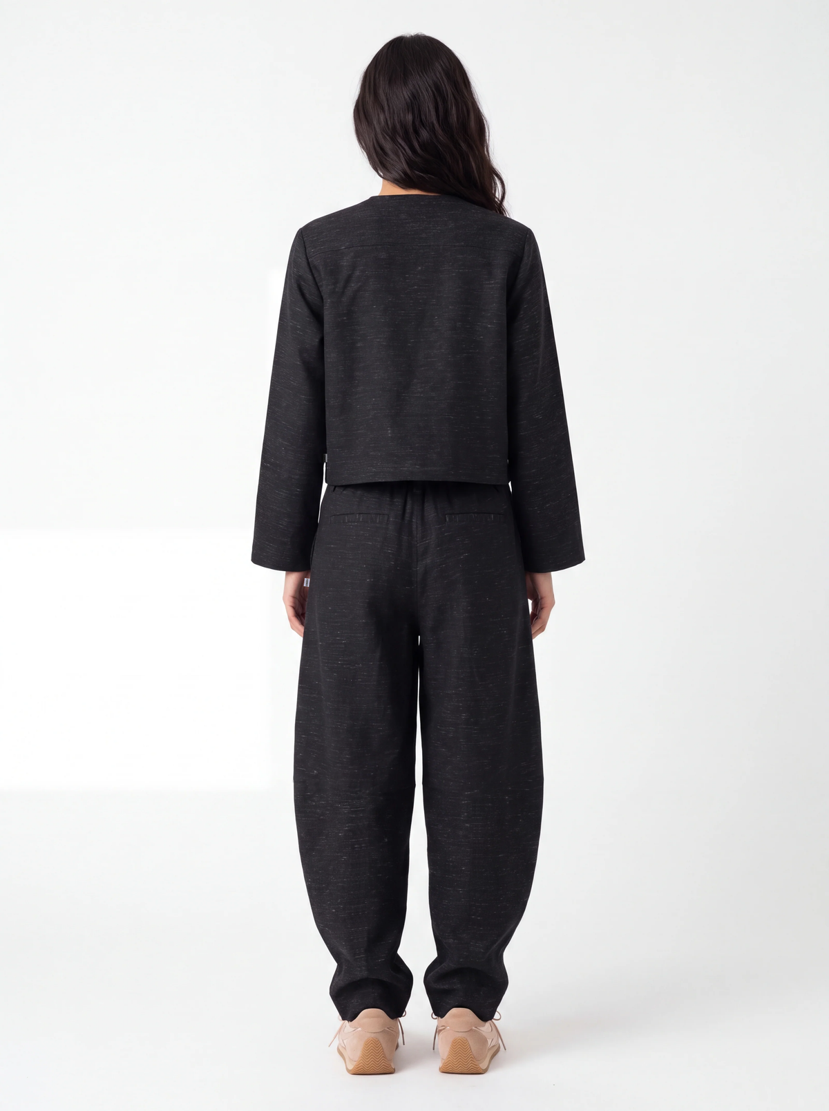 Relaxed Trousers – Horseshoe Fit – Black Linen