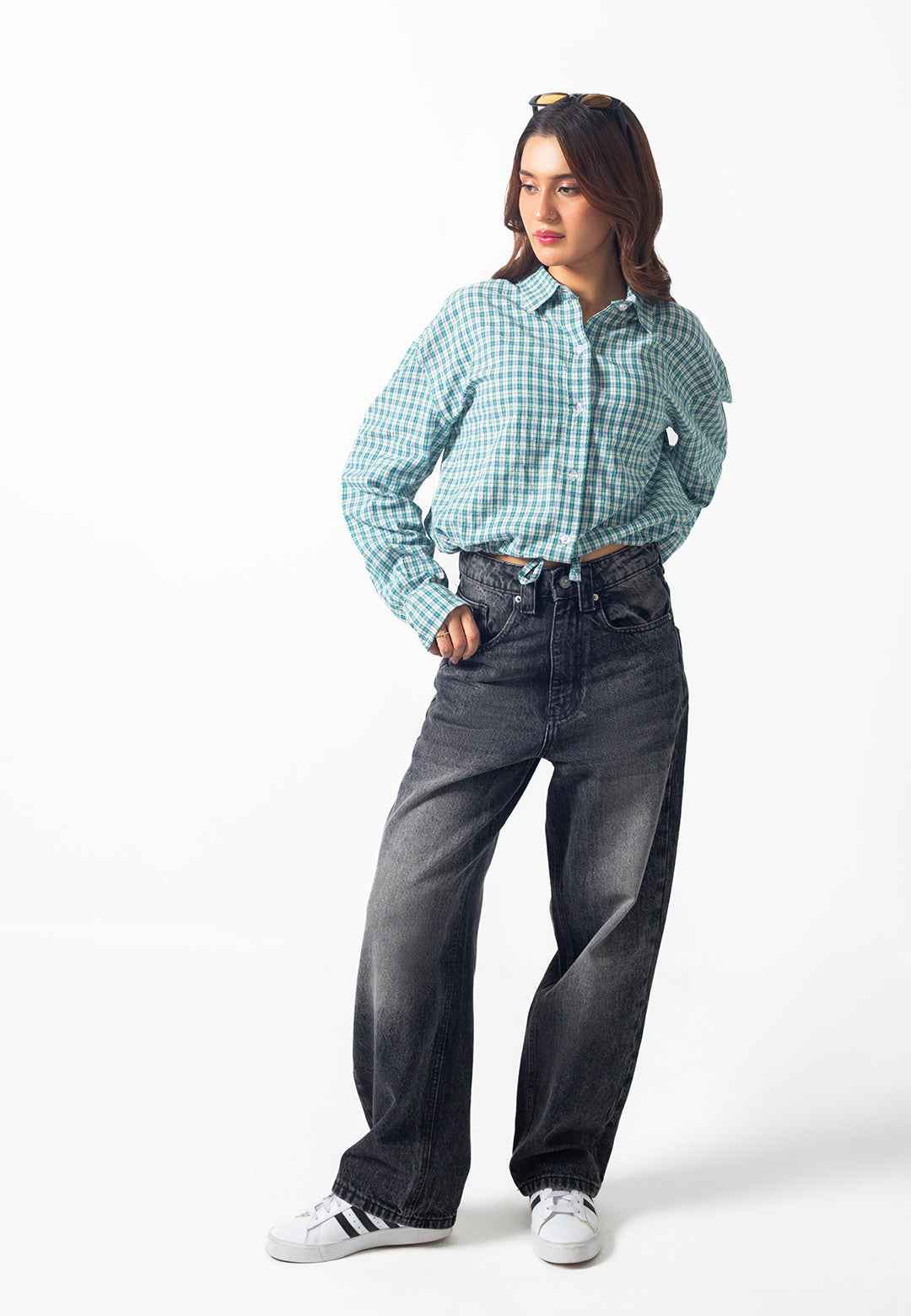Mo Fit – Crop Tie-Up Shirt