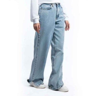 Y2K Statement Baggy Jeans (Light Wash)